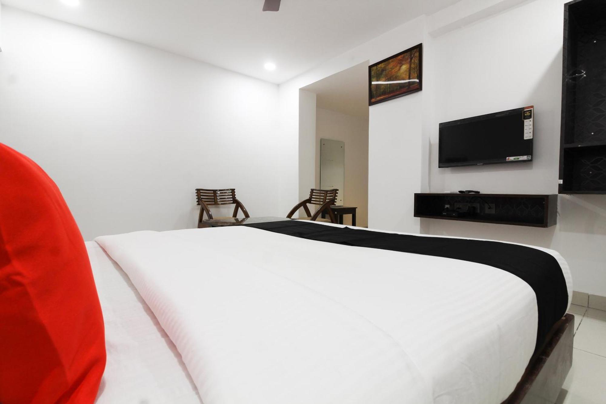 Super Mythri Hotel Near By Ecil, As Rao Nagar, Sainikpuri Maula Ali Екстер'єр фото