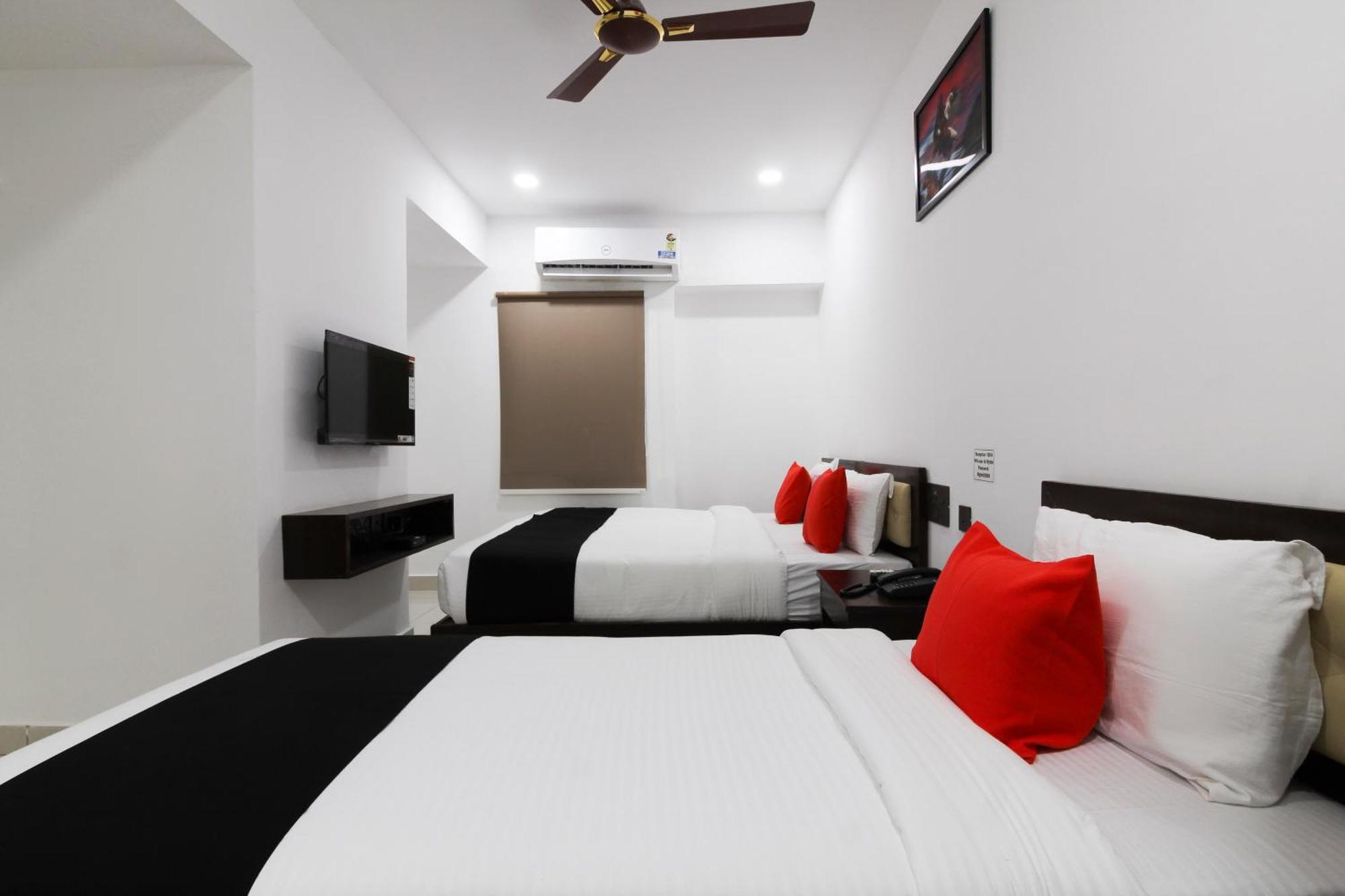 Super Mythri Hotel Near By Ecil, As Rao Nagar, Sainikpuri Maula Ali Екстер'єр фото