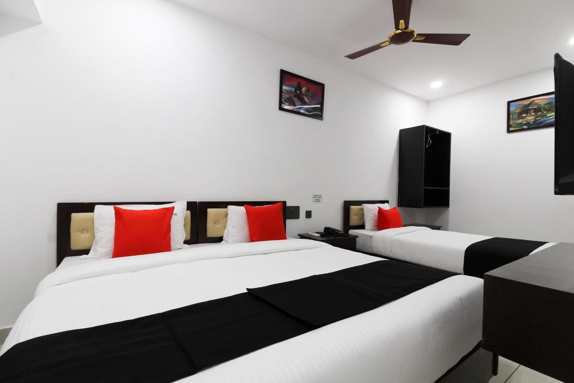 Super Mythri Hotel Near By Ecil, As Rao Nagar, Sainikpuri Maula Ali Екстер'єр фото